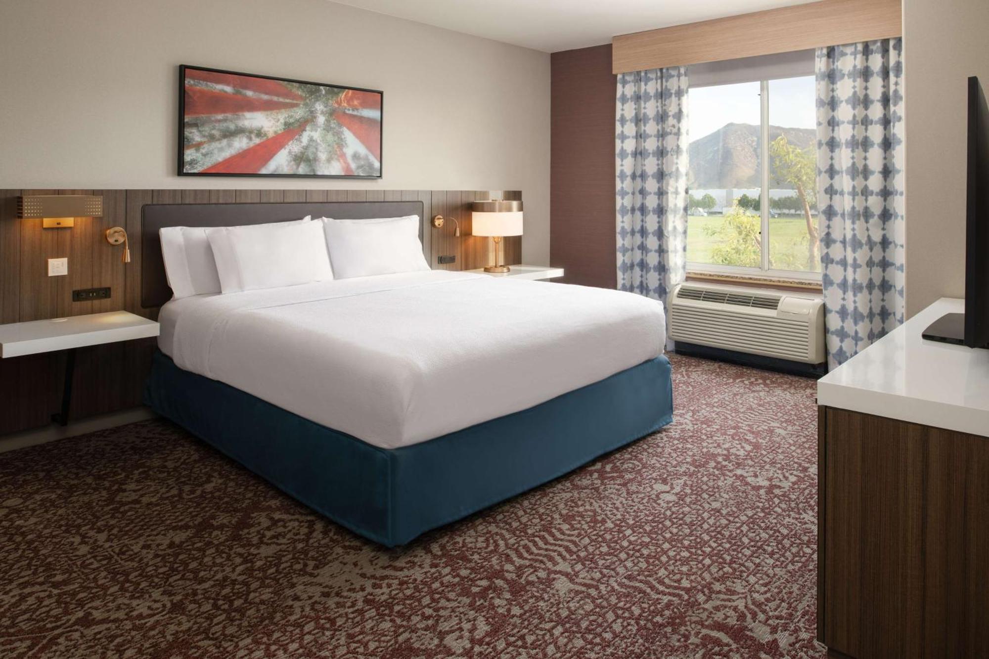 Hilton Garden 3* Fontana