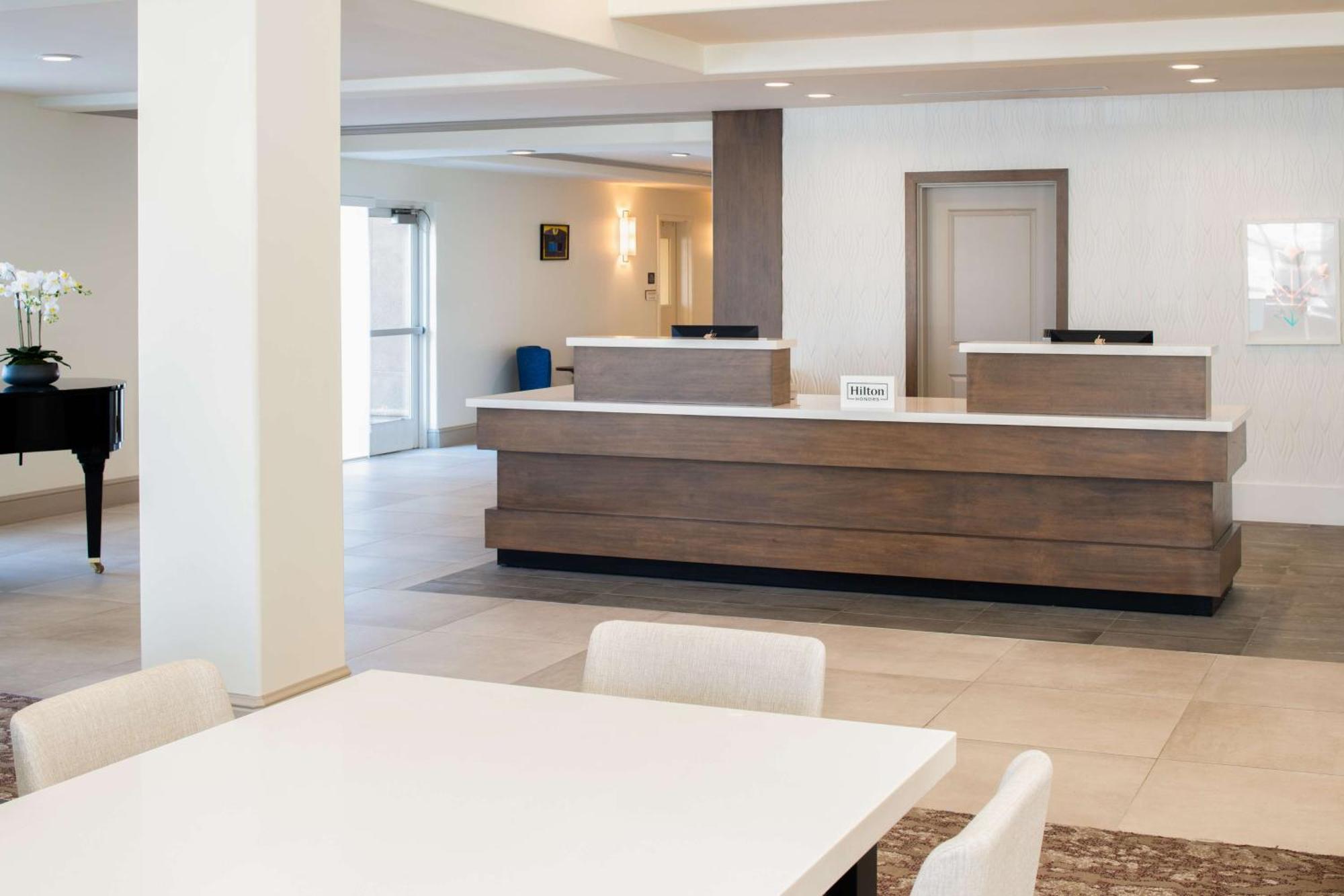 Hilton Garden Hotel 3*