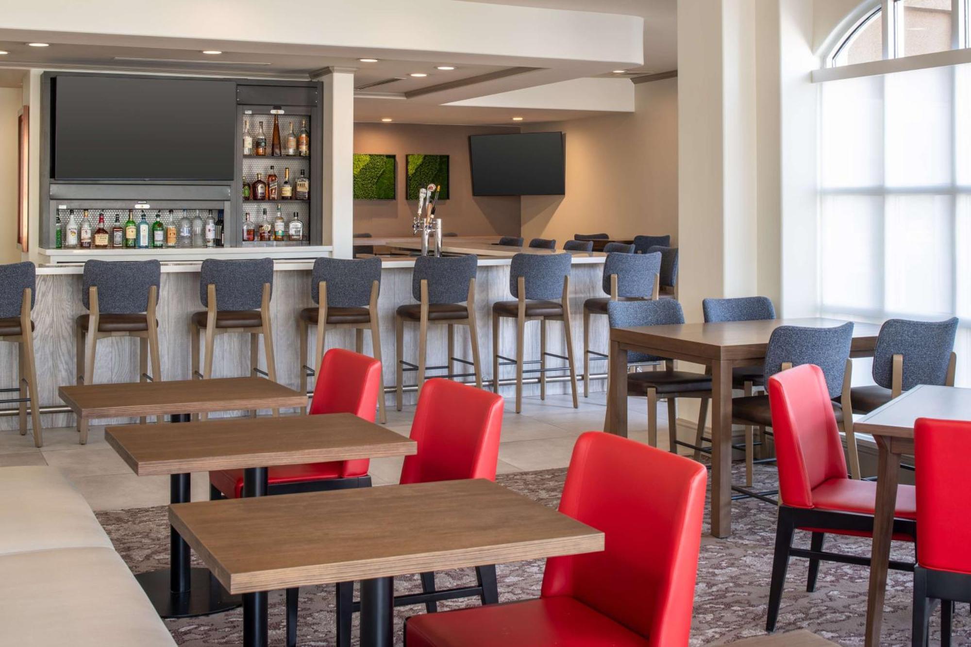 Hilton Garden 3*