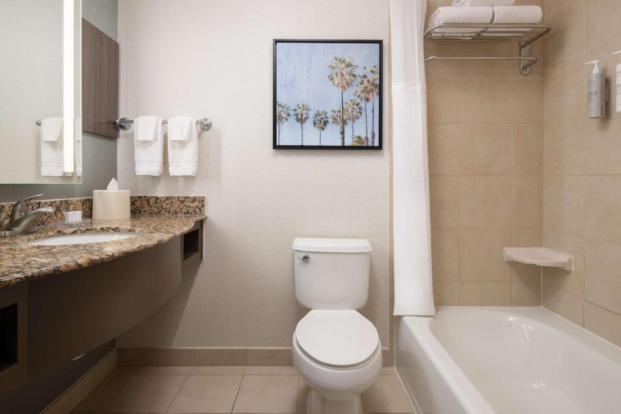 Hotel Hilton Garden Fontana